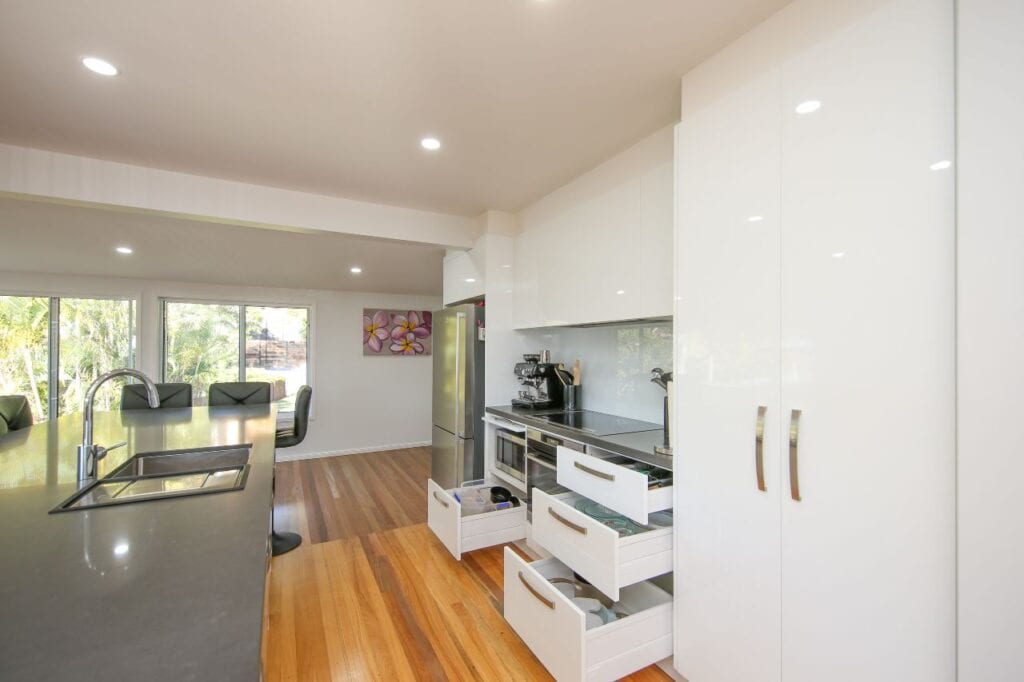 under bench kitchen drawers for Tupperware and container storage