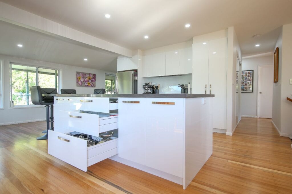 Sliding kitchen storage drawers for pots and pans