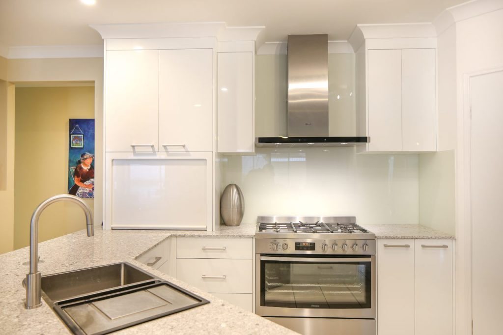 Kitchen Sink, Stove and Rangehood