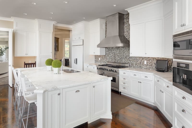 Kitchen design with ceramic backsplash